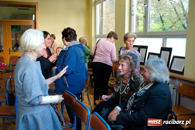 Zdjęcie w galerii na portalu naszraciborz.pl: Przystań łączy pokolenia. Piknik artystyczny w Centrum Młodzieżowym wiadomości z regionu