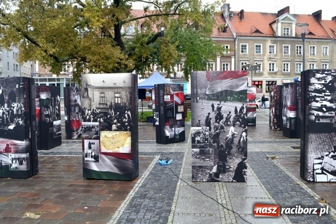 Zdjęcie w galerii na portalu naszraciborz.pl: Braterstwo polsko-węgierskie w centrum Raciborza  wiadomości z regionu
