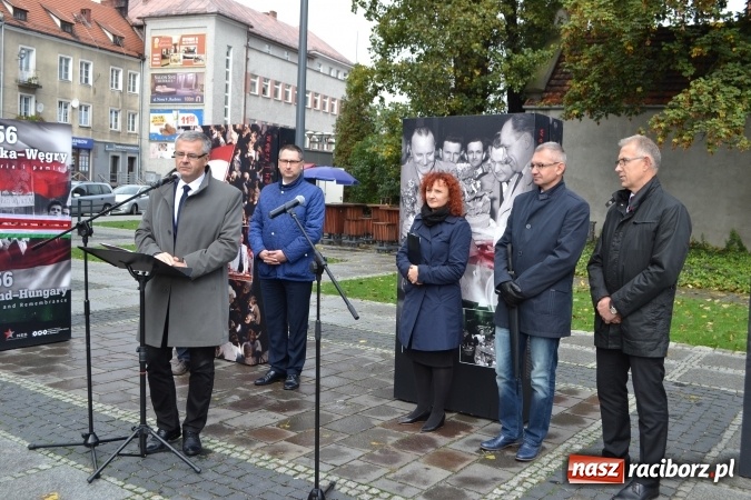 Zdjęcie w galerii na portalu naszraciborz.pl: Braterstwo polsko-węgierskie w centrum Raciborza  wiadomości z regionu