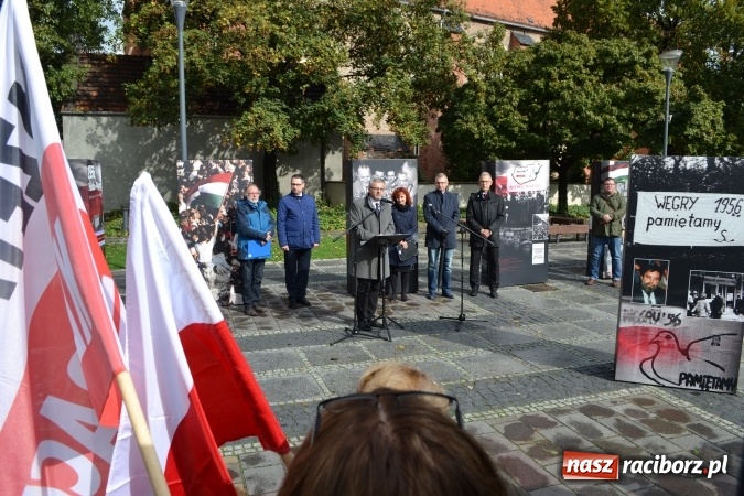 Zdjęcie w galerii na portalu naszraciborz.pl: Braterstwo polsko-węgierskie w centrum Raciborza  wiadomości z regionu