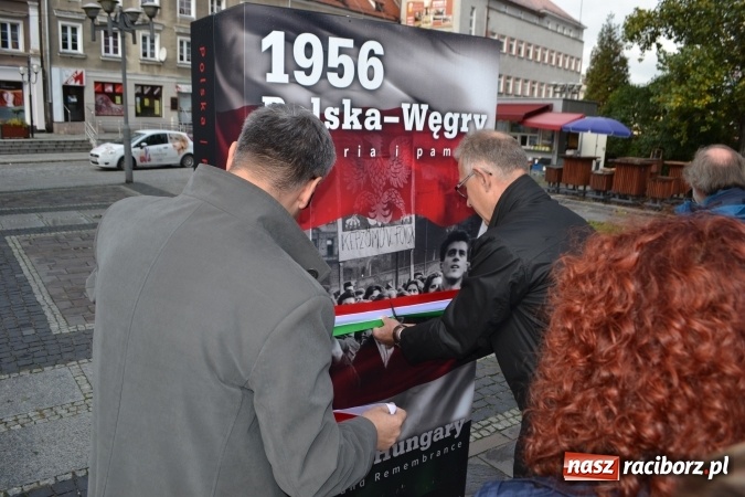 Zdjęcie w galerii na portalu naszraciborz.pl: Braterstwo polsko-węgierskie w centrum Raciborza  wiadomości z regionu