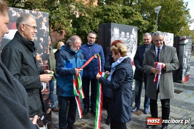 Zdjęcie w galerii na portalu naszraciborz.pl: Braterstwo polsko-węgierskie w centrum Raciborza  wiadomości z regionu