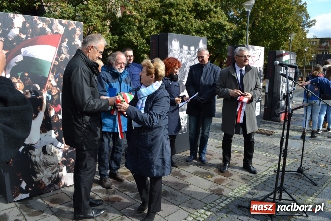 Zdjęcie w galerii na portalu naszraciborz.pl: Braterstwo polsko-węgierskie w centrum Raciborza  wiadomości z regionu