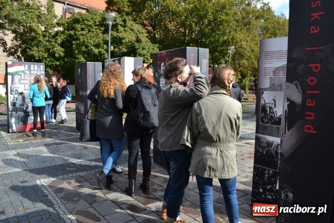 Zdjęcie w galerii na portalu naszraciborz.pl: Braterstwo polsko-węgierskie w centrum Raciborza  wiadomości z regionu