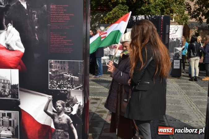 Zdjęcie w galerii na portalu naszraciborz.pl: Braterstwo polsko-węgierskie w centrum Raciborza  wiadomości z regionu