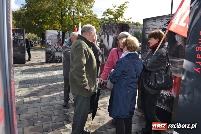 Zdjęcie w galerii na portalu naszraciborz.pl: Braterstwo polsko-węgierskie w centrum Raciborza  wiadomości z regionu