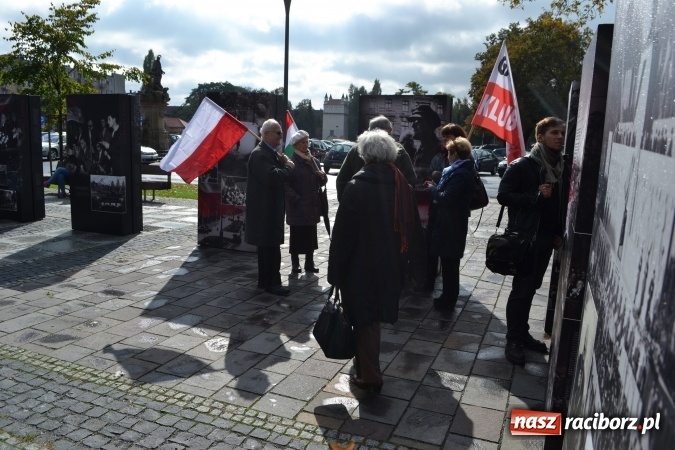 Zdjęcie w galerii na portalu naszraciborz.pl: Braterstwo polsko-węgierskie w centrum Raciborza  wiadomości z regionu