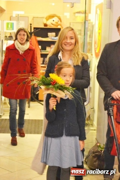 Zdjęcie w galerii na portalu naszraciborz.pl: Na styku światów - wystawa prac matki i córki w galerii Obok wiadomości z regionu