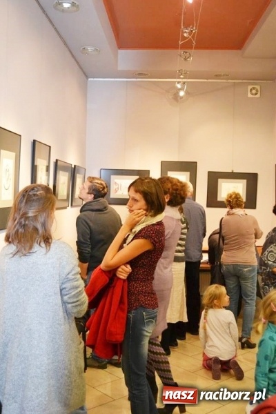 Zdjęcie w galerii na portalu naszraciborz.pl: Na styku światów - wystawa prac matki i córki w galerii Obok wiadomości z regionu
