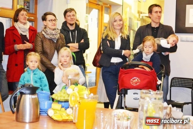 Zdjęcie w galerii na portalu naszraciborz.pl: Na styku światów - wystawa prac matki i córki w galerii Obok wiadomości z regionu