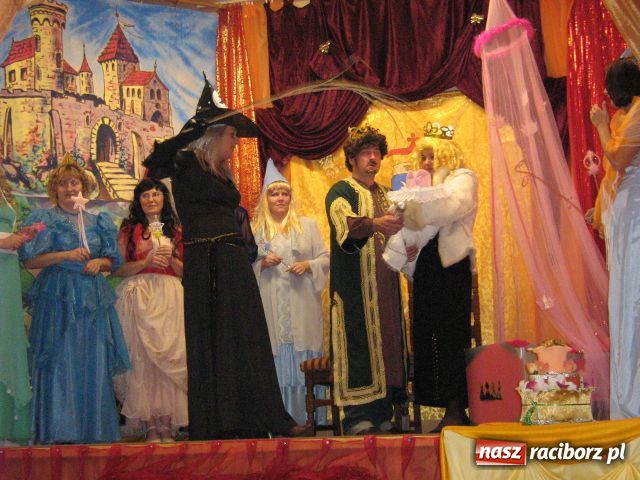 Zdjęcie w galerii na portalu naszraciborz.pl: Śpiąca Królewna w Roszkowie wiadomości z regionu