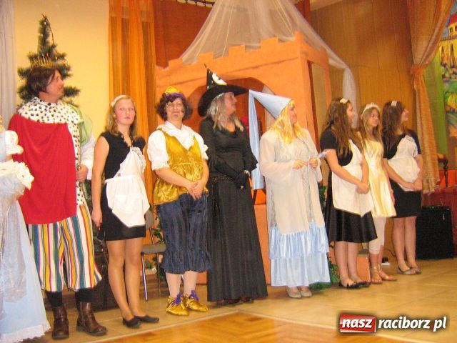 Zdjęcie w galerii na portalu naszraciborz.pl: Śpiąca Królewna w Roszkowie wiadomości z regionu