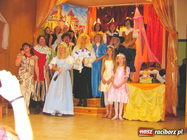 Zdjęcie w galerii na portalu naszraciborz.pl: Śpiąca Królewna w Roszkowie wiadomości z regionu