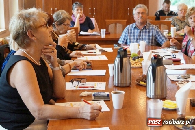 Zdjęcie w galerii na portalu naszraciborz.pl: Studenci seniorzy z Nędzy ruszyli z nowym rokiem akademickim! wiadomości z regionu