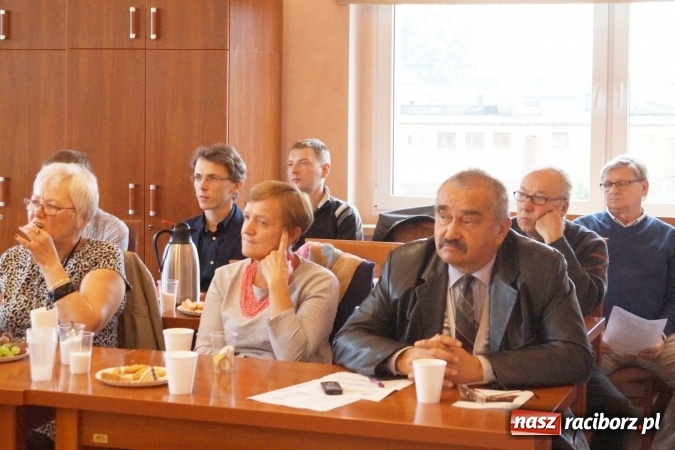 Zdjęcie w galerii na portalu naszraciborz.pl: Studenci seniorzy z Nędzy ruszyli z nowym rokiem akademickim! wiadomości z regionu