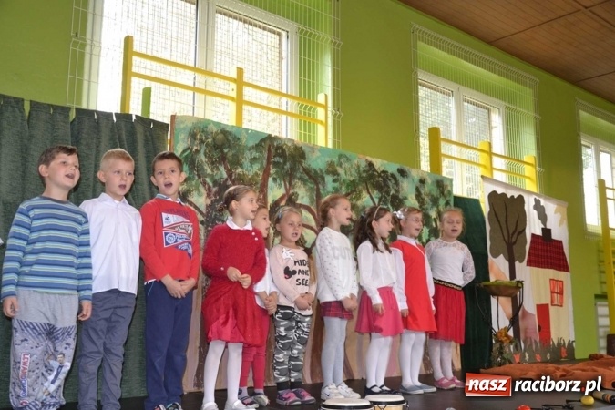 Zdjęcie w galerii na portalu naszraciborz.pl: Podwójny jubileusz szkoły w Rudach! wiadomości z regionu