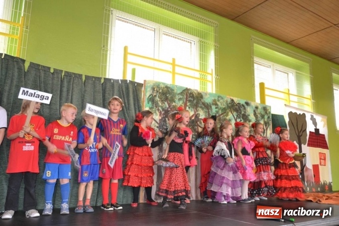 Zdjęcie w galerii na portalu naszraciborz.pl: Podwójny jubileusz szkoły w Rudach! wiadomości z regionu