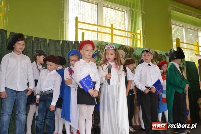 Zdjęcie w galerii na portalu naszraciborz.pl: Podwójny jubileusz szkoły w Rudach! wiadomości z regionu