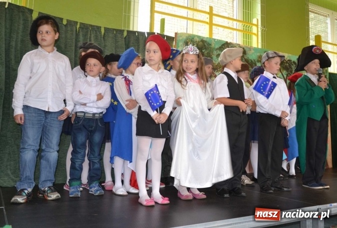 Zdjęcie w galerii na portalu naszraciborz.pl: Podwójny jubileusz szkoły w Rudach! wiadomości z regionu