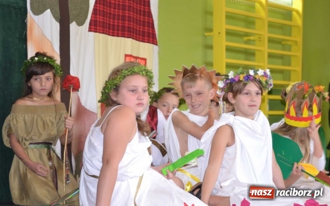 Zdjęcie w galerii na portalu naszraciborz.pl: Podwójny jubileusz szkoły w Rudach! wiadomości z regionu