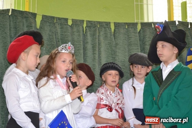 Zdjęcie w galerii na portalu naszraciborz.pl: Podwójny jubileusz szkoły w Rudach! wiadomości z regionu