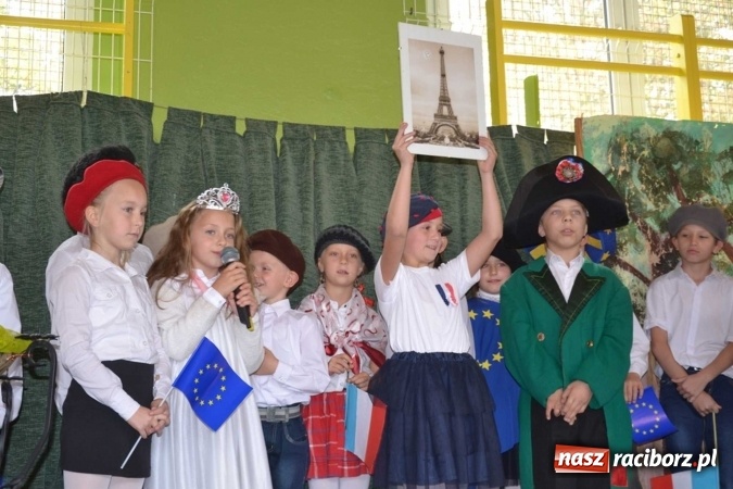 Zdjęcie w galerii na portalu naszraciborz.pl: Podwójny jubileusz szkoły w Rudach! wiadomości z regionu