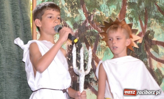 Zdjęcie w galerii na portalu naszraciborz.pl: Podwójny jubileusz szkoły w Rudach! wiadomości z regionu