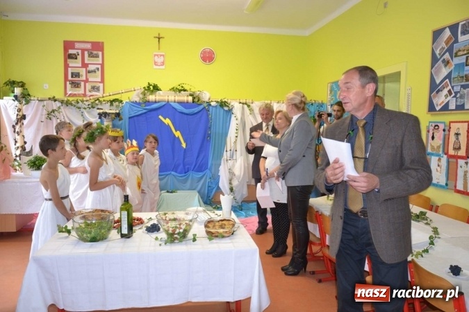 Zdjęcie w galerii na portalu naszraciborz.pl: Podwójny jubileusz szkoły w Rudach! wiadomości z regionu