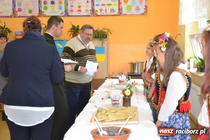 Zdjęcie w galerii na portalu naszraciborz.pl: Podwójny jubileusz szkoły w Rudach! wiadomości z regionu