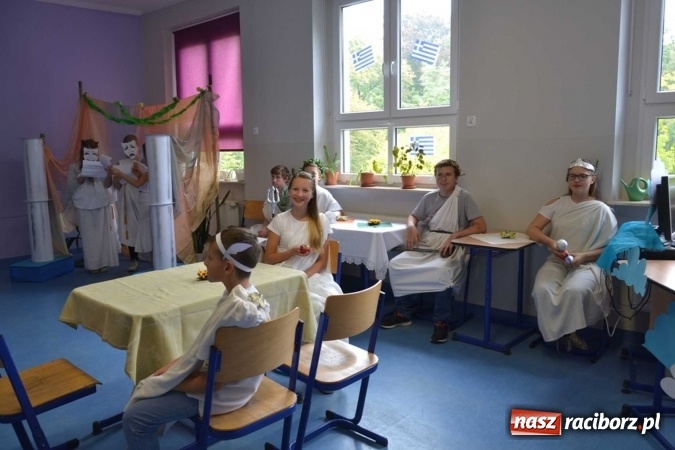 Zdjęcie w galerii na portalu naszraciborz.pl: Podwójny jubileusz szkoły w Rudach! wiadomości z regionu