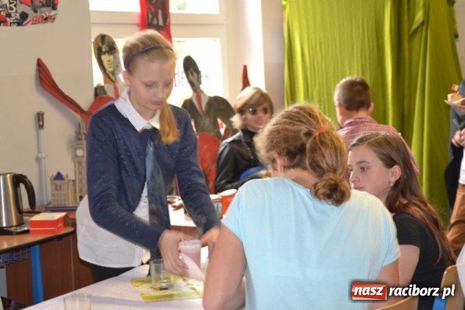 Zdjęcie w galerii na portalu naszraciborz.pl: Podwójny jubileusz szkoły w Rudach! wiadomości z regionu