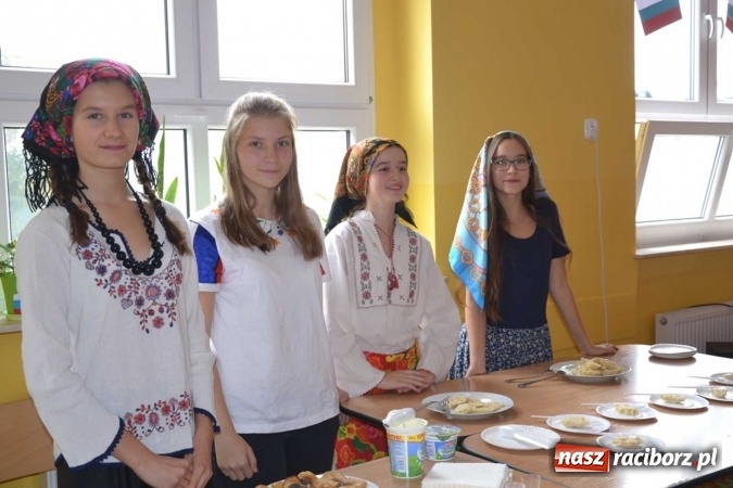 Zdjęcie w galerii na portalu naszraciborz.pl: Podwójny jubileusz szkoły w Rudach! wiadomości z regionu