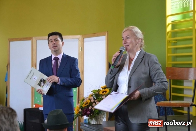 Zdjęcie w galerii na portalu naszraciborz.pl: Podwójny jubileusz szkoły w Rudach! wiadomości z regionu