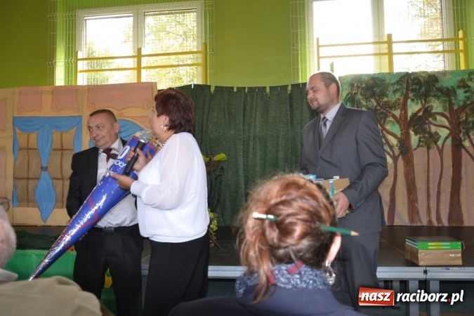Zdjęcie w galerii na portalu naszraciborz.pl: Podwójny jubileusz szkoły w Rudach! wiadomości z regionu