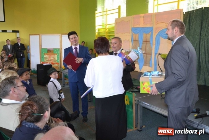 Zdjęcie w galerii na portalu naszraciborz.pl: Podwójny jubileusz szkoły w Rudach! wiadomości z regionu