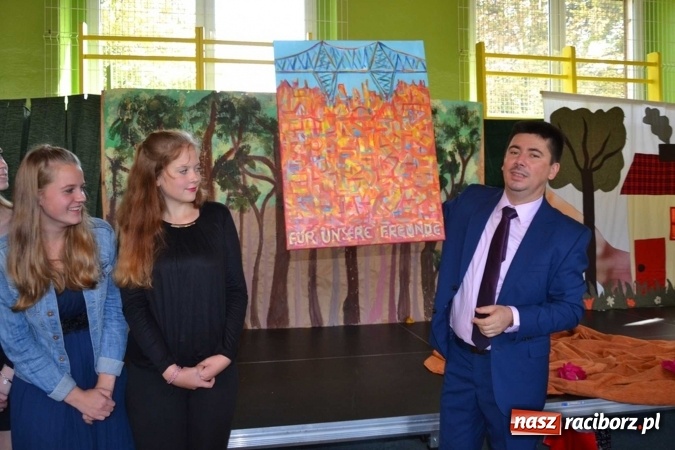 Zdjęcie w galerii na portalu naszraciborz.pl: Podwójny jubileusz szkoły w Rudach! wiadomości z regionu