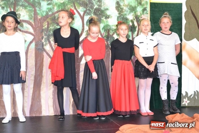 Zdjęcie w galerii na portalu naszraciborz.pl: Podwójny jubileusz szkoły w Rudach! wiadomości z regionu