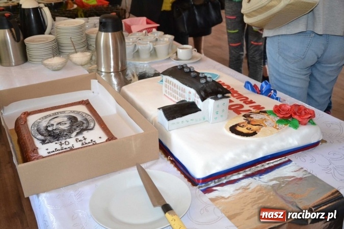 Zdjęcie w galerii na portalu naszraciborz.pl: Podwójny jubileusz szkoły w Rudach! wiadomości z regionu