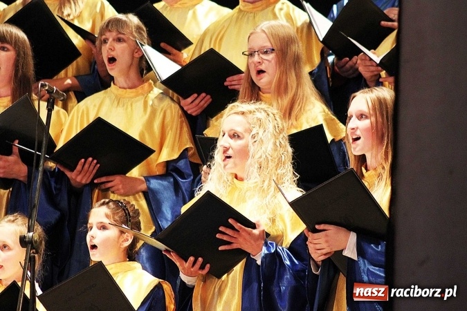 Zdjęcie w galerii na portalu naszraciborz.pl: Rada Seniorów z pompą rozpoczęła II kadencję wiadomości z regionu