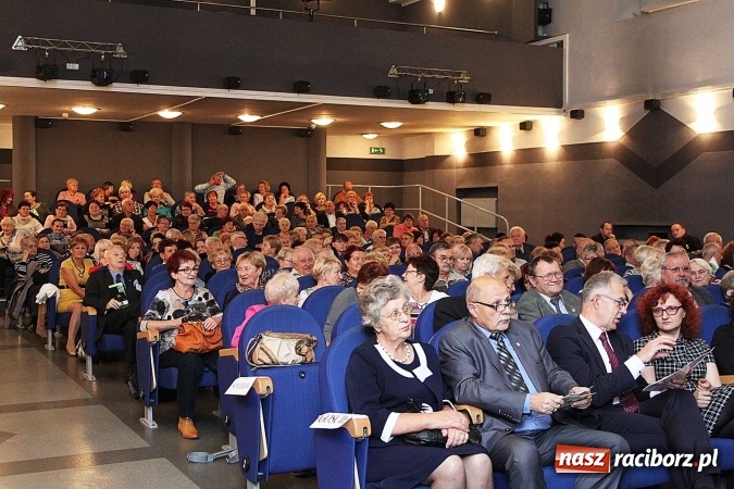 Zdjęcie w galerii na portalu naszraciborz.pl: Rada Seniorów z pompą rozpoczęła II kadencję wiadomości z regionu