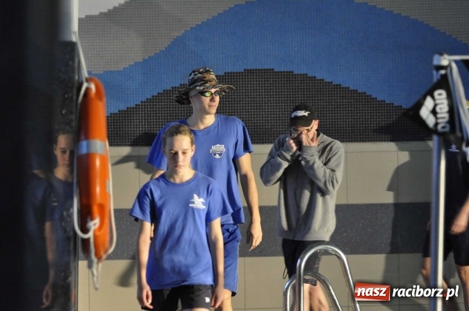 Zdjęcie w galerii na portalu naszraciborz.pl: Olimpijczyk Konrad Czerniak gościem specjalnym sprinterskich zawod&oacute;w a Puchar Dyrektora ZSOMS wiadomości z regionu