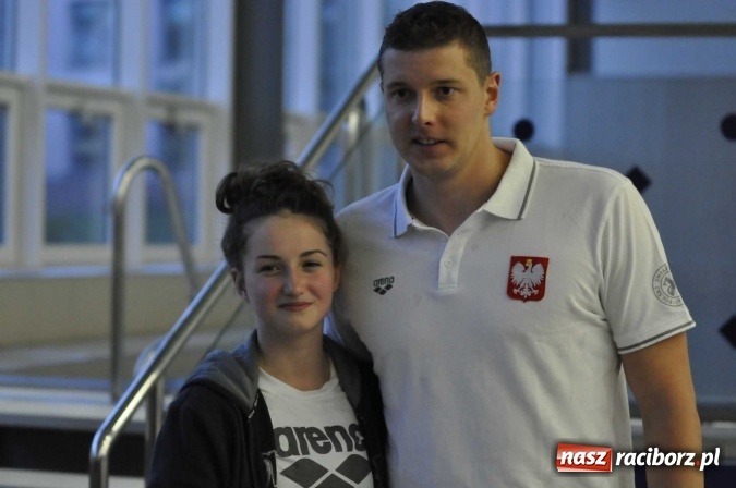 Zdjęcie w galerii na portalu naszraciborz.pl: Olimpijczyk Konrad Czerniak gościem specjalnym sprinterskich zawod&oacute;w a Puchar Dyrektora ZSOMS wiadomości z regionu