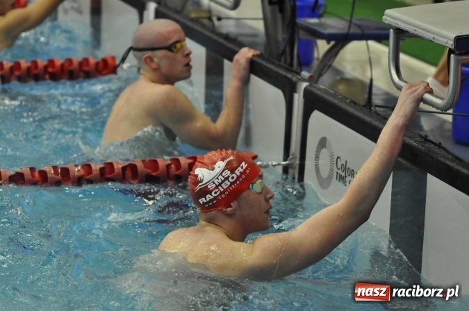 Zdjęcie w galerii na portalu naszraciborz.pl: Olimpijczyk Konrad Czerniak gościem specjalnym sprinterskich zawod&oacute;w a Puchar Dyrektora ZSOMS wiadomości z regionu