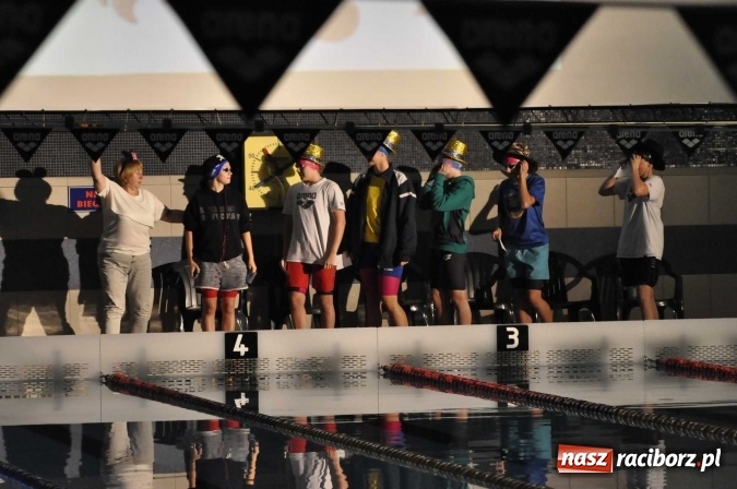 Zdjęcie w galerii na portalu naszraciborz.pl: Olimpijczyk Konrad Czerniak gościem specjalnym sprinterskich zawod&oacute;w a Puchar Dyrektora ZSOMS wiadomości z regionu