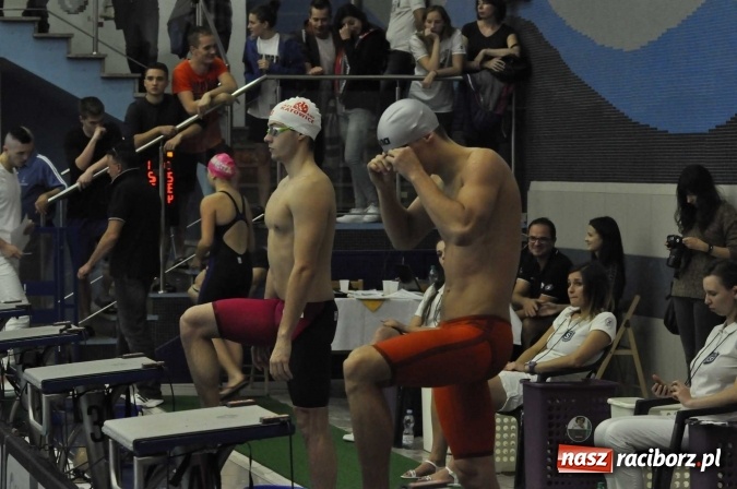 Zdjęcie w galerii na portalu naszraciborz.pl: Olimpijczyk Konrad Czerniak gościem specjalnym sprinterskich zawod&oacute;w a Puchar Dyrektora ZSOMS wiadomości z regionu