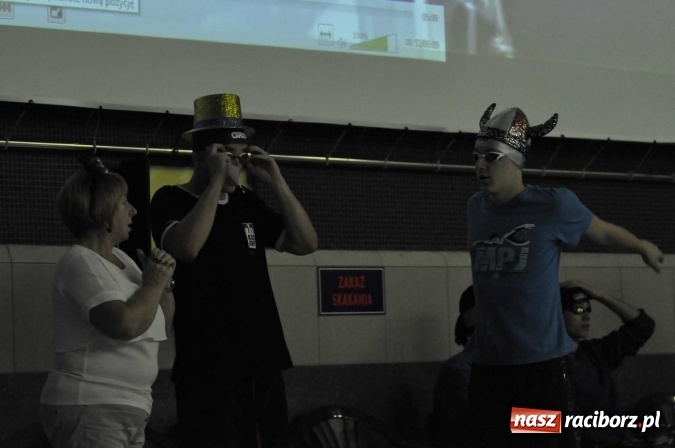 Zdjęcie w galerii na portalu naszraciborz.pl: Olimpijczyk Konrad Czerniak gościem specjalnym sprinterskich zawod&oacute;w a Puchar Dyrektora ZSOMS wiadomości z regionu