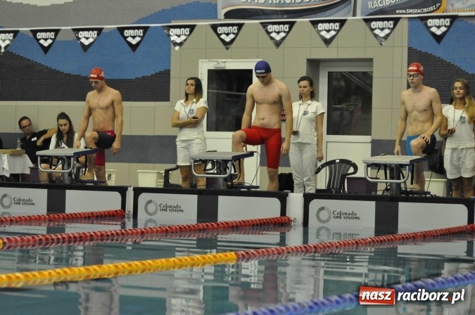 Zdjęcie w galerii na portalu naszraciborz.pl: Olimpijczyk Konrad Czerniak gościem specjalnym sprinterskich zawod&oacute;w a Puchar Dyrektora ZSOMS wiadomości z regionu