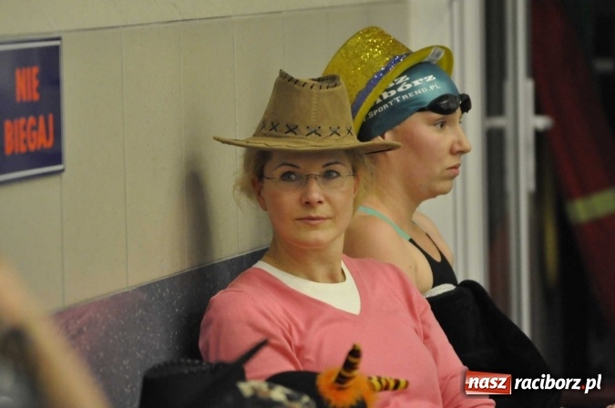 Zdjęcie w galerii na portalu naszraciborz.pl: Olimpijczyk Konrad Czerniak gościem specjalnym sprinterskich zawod&oacute;w a Puchar Dyrektora ZSOMS wiadomości z regionu