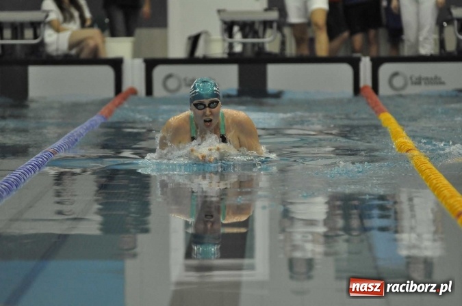 Zdjęcie w galerii na portalu naszraciborz.pl: Olimpijczyk Konrad Czerniak gościem specjalnym sprinterskich zawod&oacute;w a Puchar Dyrektora ZSOMS wiadomości z regionu