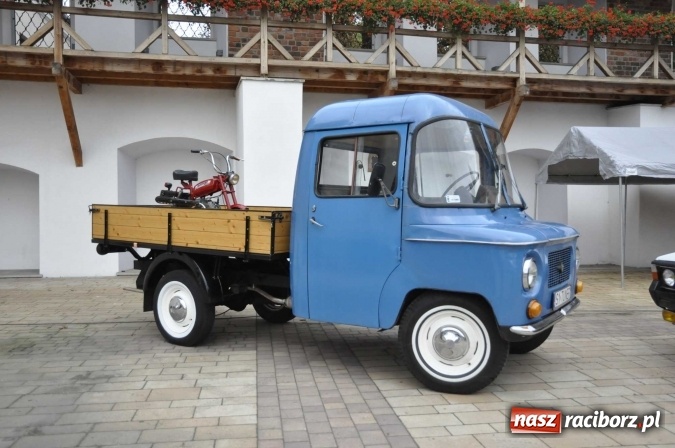 Zdjęcie w galerii na portalu naszraciborz.pl: SHOW OFF Racibórz - Ludzie Pasja Motoryzacja  wiadomości z regionu